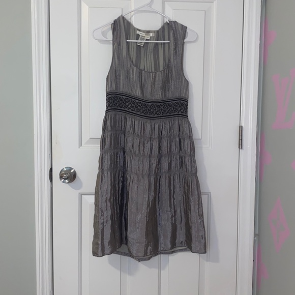 Dress - Picture 1 of 2